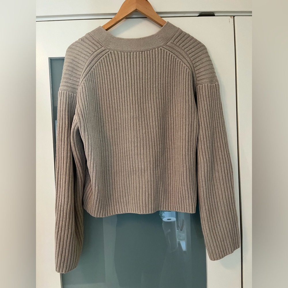 H&M Thick Ribbed Cropped Cardigan - Picture 2 of 3